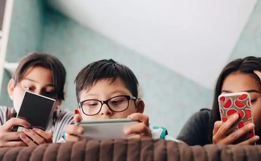 celular niños