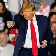Trump anunció sanciones contra Colombia después de que Petro se negó a recibir vuelos con migrantes deportados