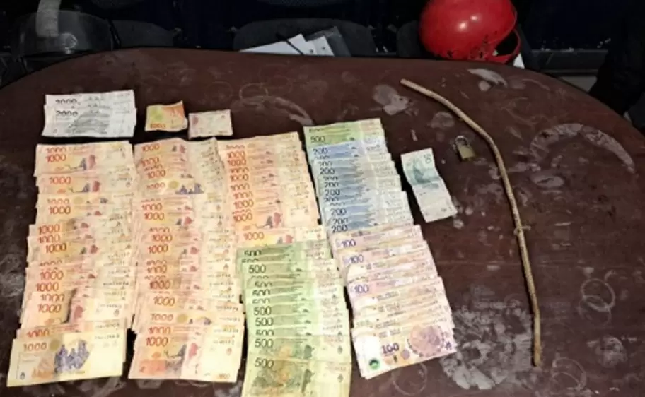 Conocido delincuente fue demorado mientras intentaba robar una revister�a ambulante