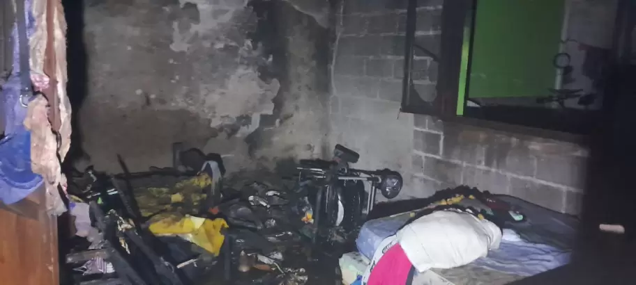 Incendio de una vivienda en Alto Comedero