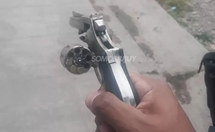 Jujuy: hirió a un joven con un arma de fuego e intentó huir realizando varios disparos en contra de la policía