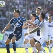 Gimnasia obtuvo un sufrido triunfo ante Tristn Surez y contina a paso firme en la Primera Nacional