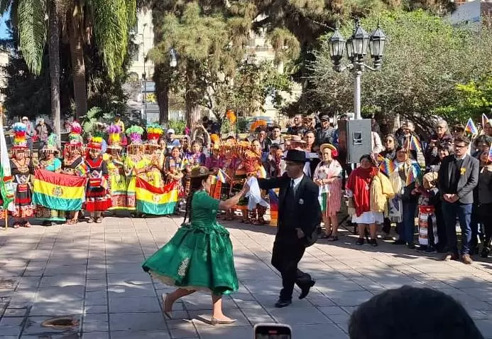 aniversario independencia de bolivia