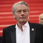 Muri el legendario actor francs Alain Delon a los 88 aos