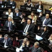 Los senadores anularon la ltima suba de sus sueldos y congelaron sus dietas hasta el 31 de diciembre