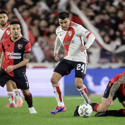 Debut de Acua en River