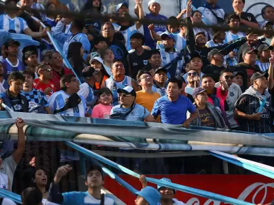 hinchada de gimnasia