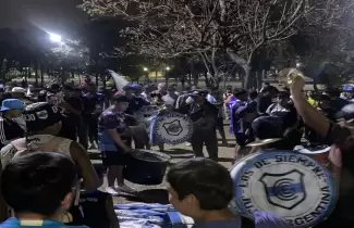 hinchas lobo banderazo