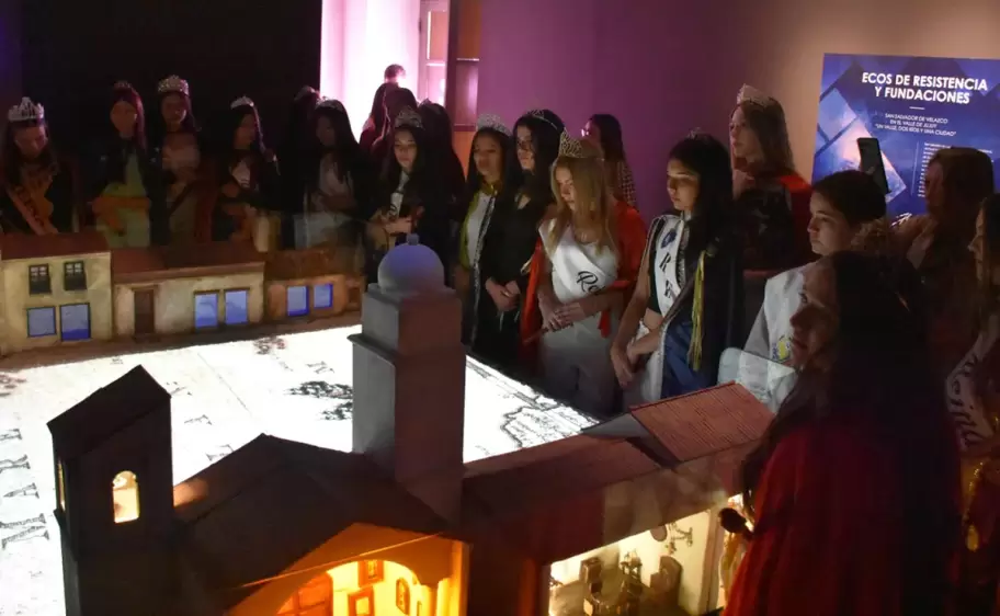 Candidatas de San Pedro en el Museo de Jujuy