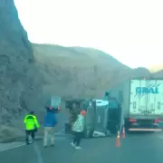 Volc un camin en Ruta Nacional 52 cerca de Purmamarca