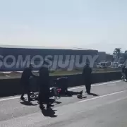 Un motociclista intent esquivar a un camin y choc con una camioneta en Ruta Nacional N9