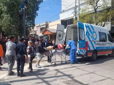 ambulancias trabajan en la zona del ataque