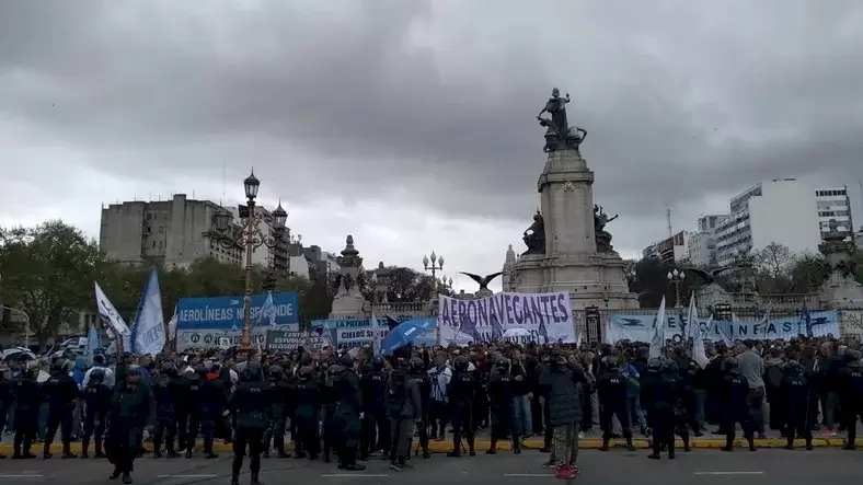 Protesta afuera del Congreso