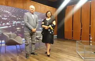 Claudia Figueroa y Guillermo Jenefes en una nueva edici�n de Detras de las Noticias