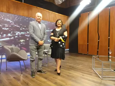 Claudia Figueroa y Guillermo Jenefes en una nueva edici�n de Detras de las Noticias