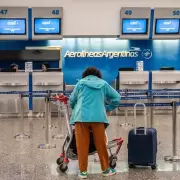 Llega el primer vuelo con deportados argentinos desde EE. UU.: cuántos son y por qué fueron expulsados
