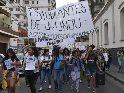 marcha universitaria Jujuy