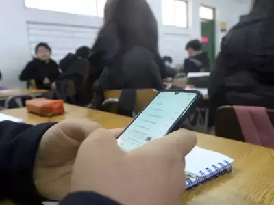 celular escuela