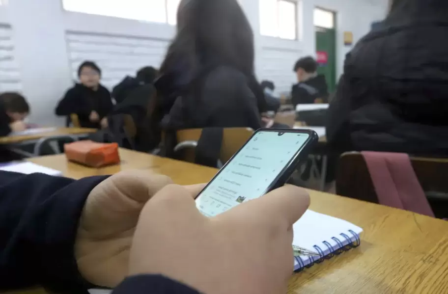 celular escuela