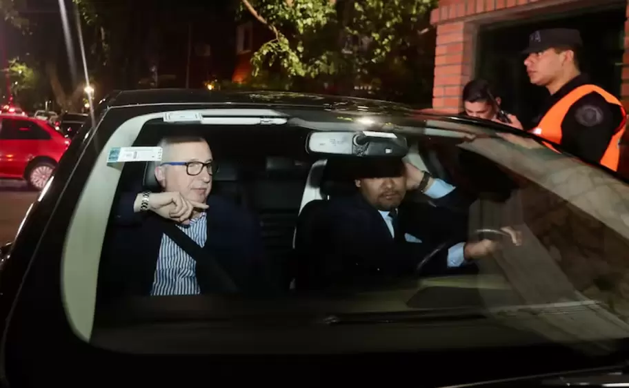 El gobernador de Misiones, Hugo Passalacqua, llega a la reunión con el presidente Javier Milei en Olivos
Marcos Brindicci - LA NACION