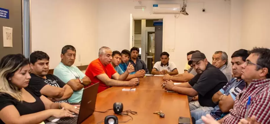 El Gobierno de la Provincia propicia una salida a la crisis de Aceros Zapla