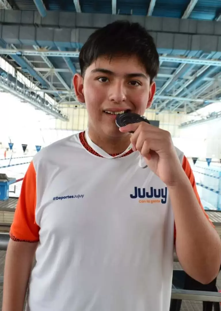 Ignacio Quispe, plata en nataci�n