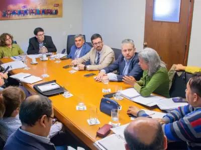 mesa tecnica con docentes