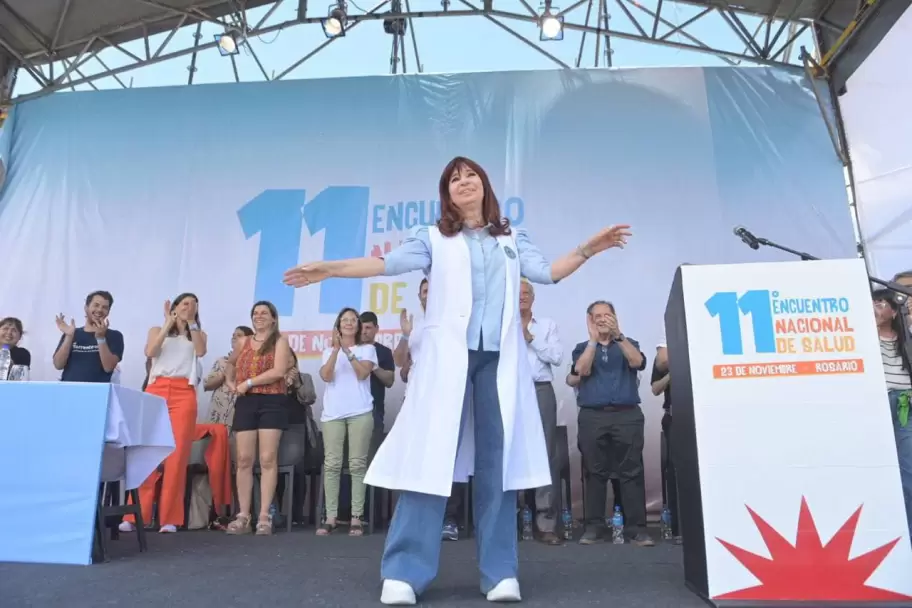 Cristina Kirchner apuntó contra Javier Milei y le pidió que desregule el mercado de los medicamentos