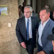 Corrupci�n en seguros: Alberto Fern�ndez present� un escrito y se fue de Comodoro Py sin responder preguntas