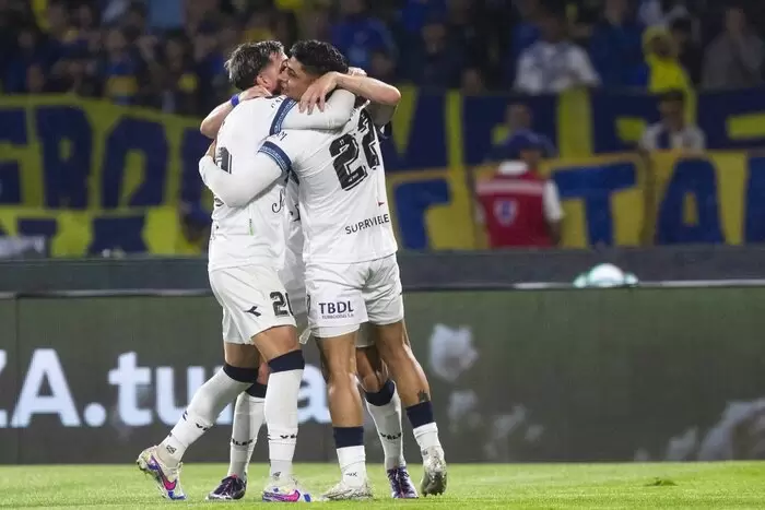 893596-velez-20gol