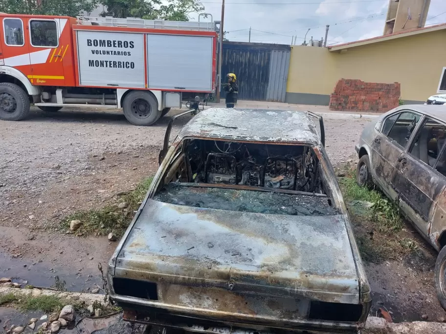 auto incendiado
