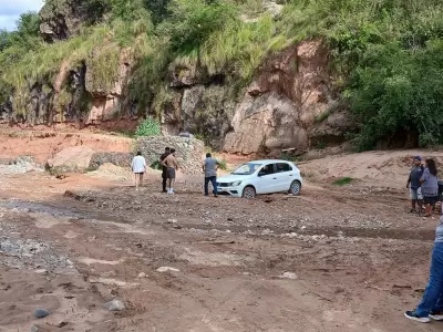 Turistas varados en Tiraxi