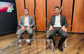 Senador Ezequiel Atauche y el Diputado Manuel Quintar de la Libertad Avanza