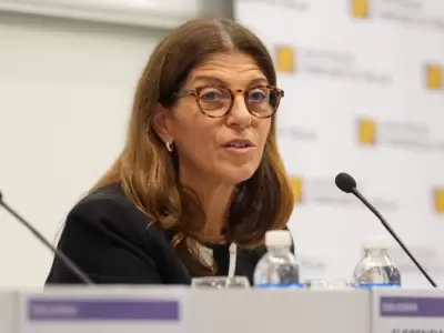 la directora de arca seguir� siendo Florencia Misrahi