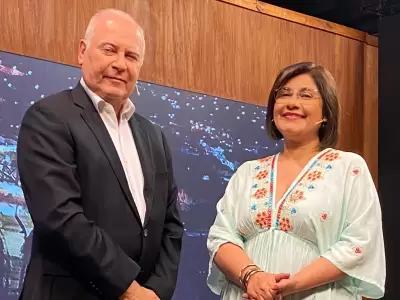 detras de las noticias