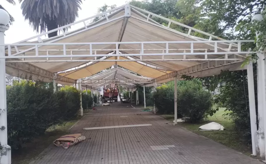 preparativos feria plaza españa