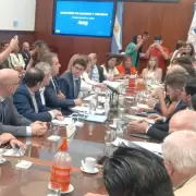 El ministro Cardozo expuso el Presupuesto en la Legislatura: "El 90% de los recursos de coparticipaci�n est�n destinados a gastos de personal"