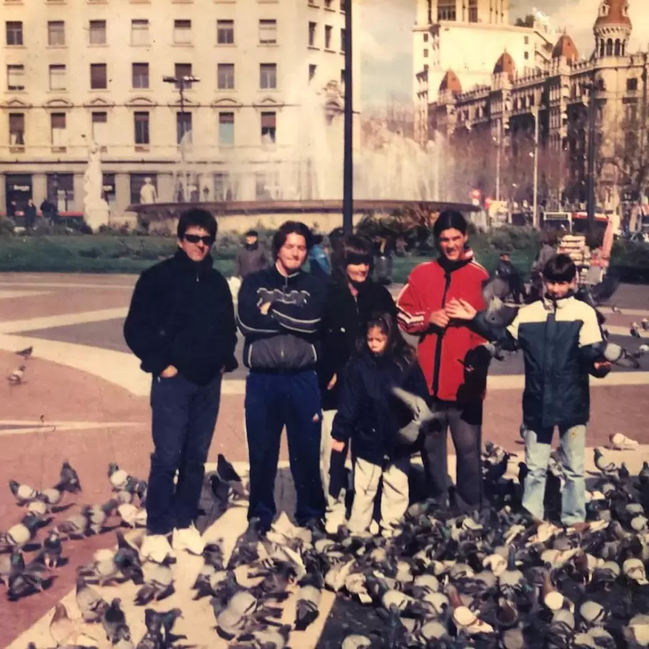 Una fotografía familiar de los Messi en Barcelona, año 2001
