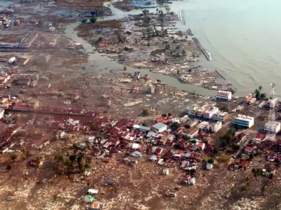 tsunami indonesia