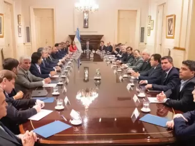 El presidente Javier Milei en una reuni�n con gobernadores en Casa Rosada