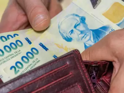 billetes de 10 y 20 mil