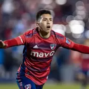 Boca anunci� la llegada de Alan Velasco y Juan Rom�n Riquelme pudo cumplir uno de sus grandes deseos