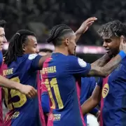 El Barcelona aplast� 5-2 al Real Madrid en un cl�sico vibrante y se consagr� campe�n de la Supercopa de Espa�a