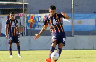 Santiago Camacho refuerzo de Gimnasia y Esgrima de Jujuy