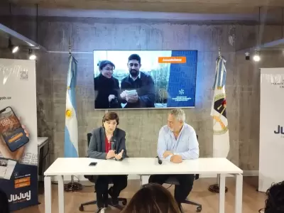 Los Ministros Isolda Calsina y Gustavo Bohuid