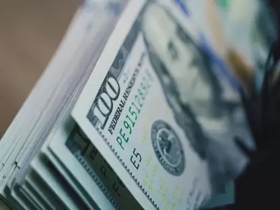 dolares