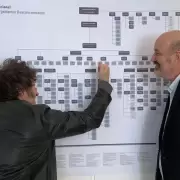 Sturzenegger celebró la reforma laboral con un recibo de sueldo por debajo de la canasta básica familiar