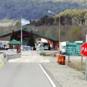 Un hombre intentó cruzar a Chile con su esposa muerta en el auto: buscaba cobrar la jubilación