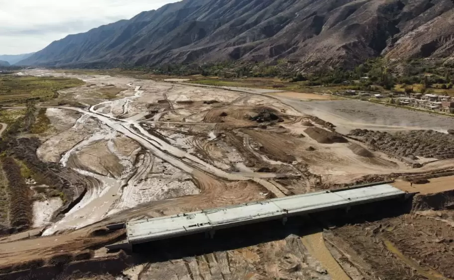 nuevo puente en Tilcara
