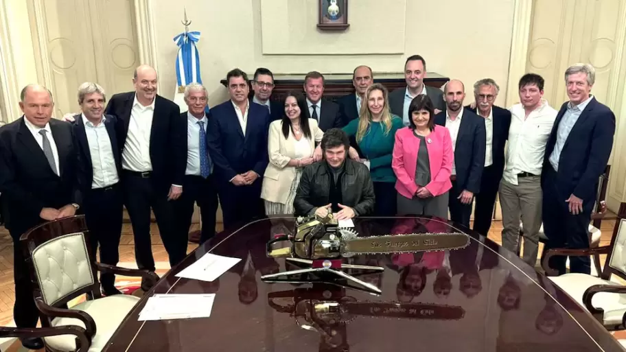 Gabinete - El Gobierno busca acelerar la motosierra en 2025